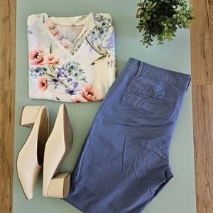 Banana Republic's girlfriend pants in size 4